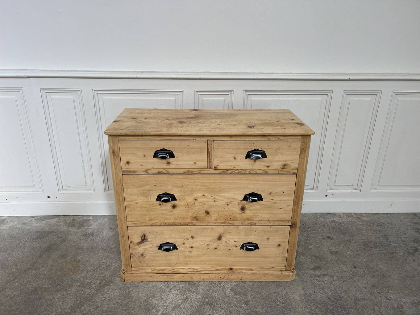 Small chest of drawers pine craft furniture from 1940