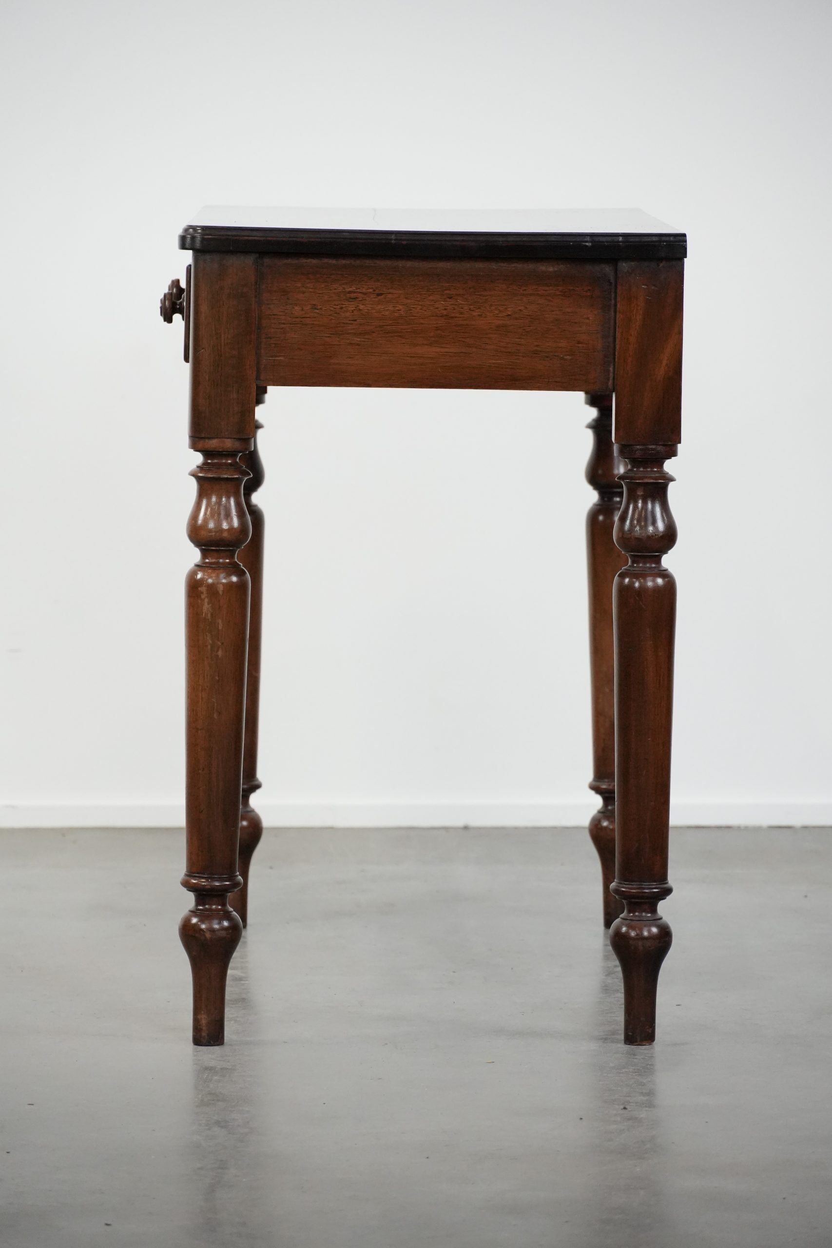 Antique English hallway furniture / side table from the late 19th century