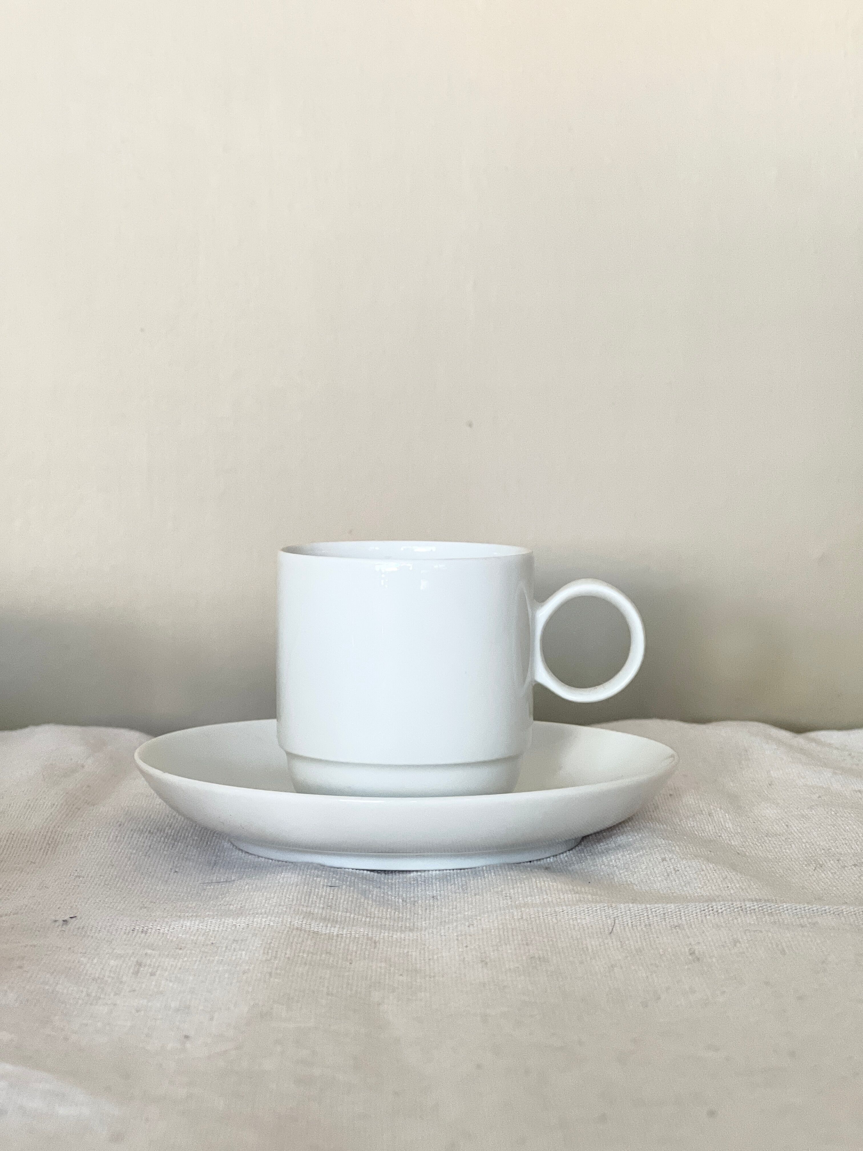 Rosenthal Studio Linie, white cups and saurcers, model DUO, designed by Ambrogio Pozzi
