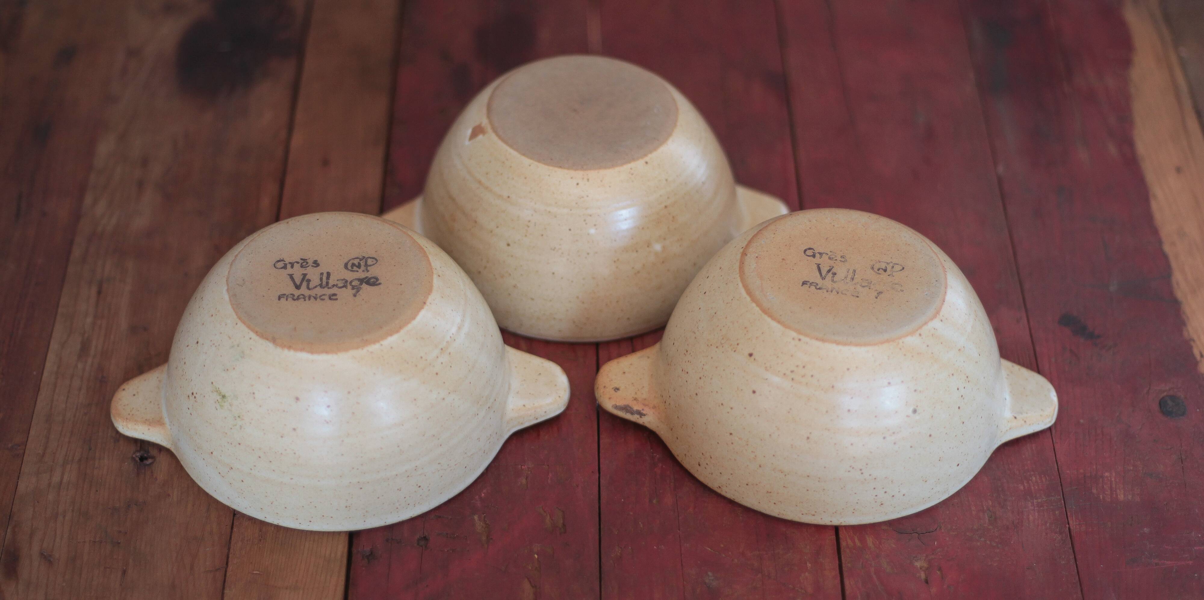 Set of 3 vintage village stoneware bowls, breakfast bowl, vintage ear bowl.