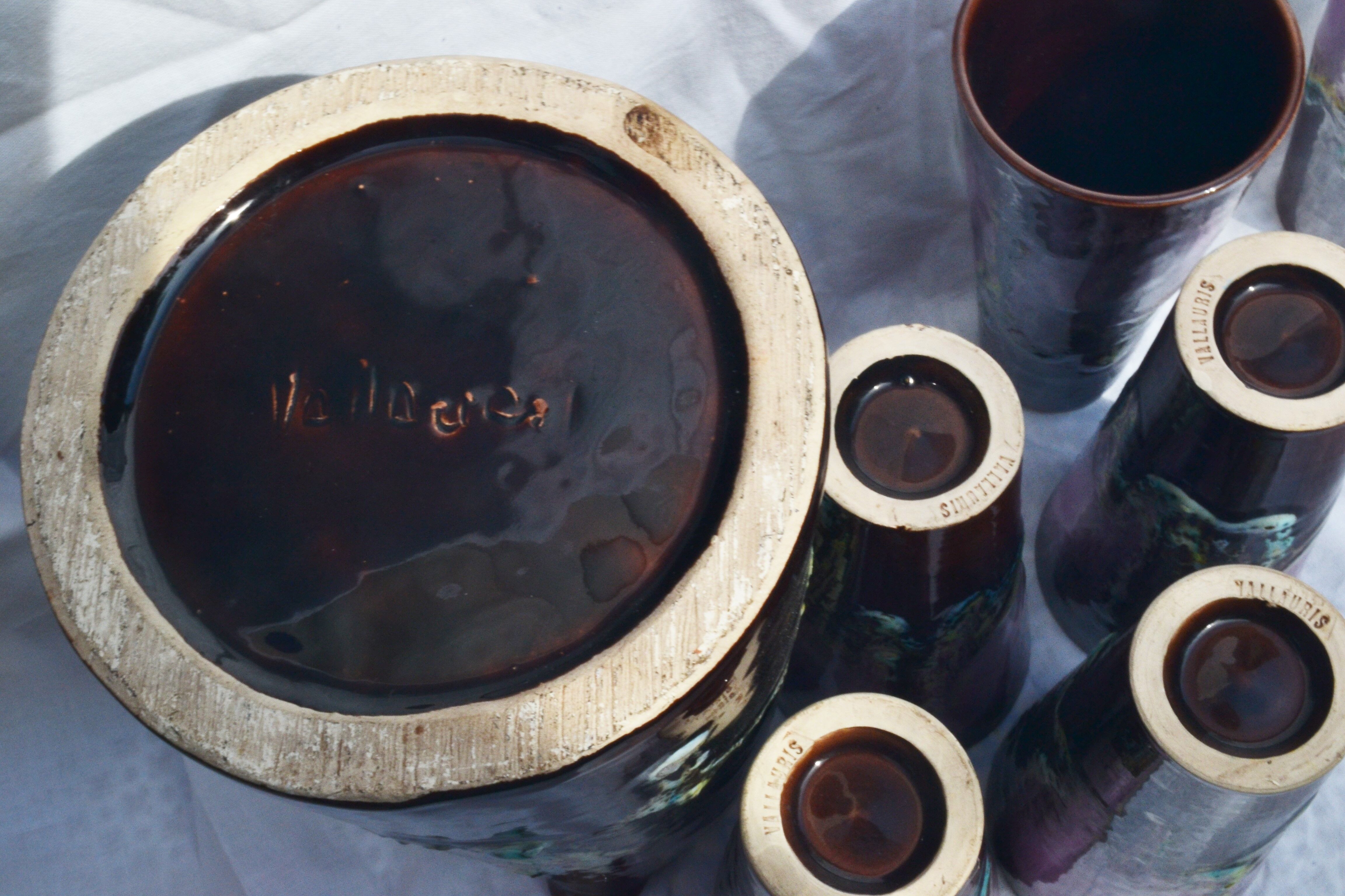 Carafe and six Vallauris glasses