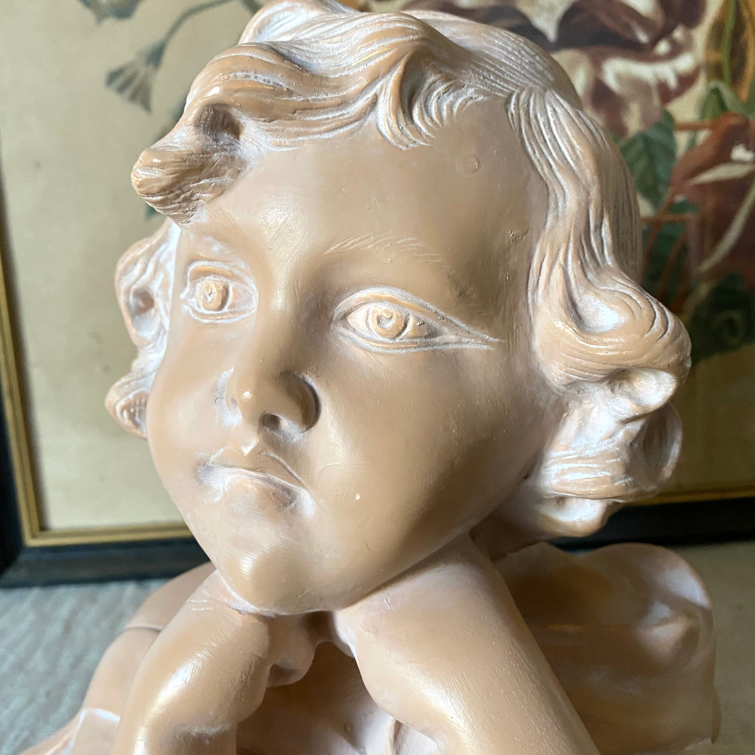 Bust child, pensive girl