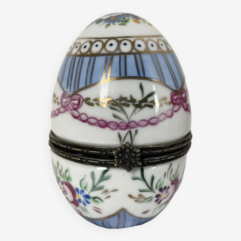 Porcelain egg jewelry box