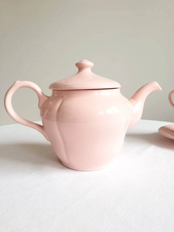 Vintage Longchamp porcelain teapot
