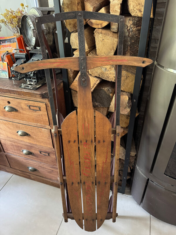 Ancienne luge américaine en bois vintage
