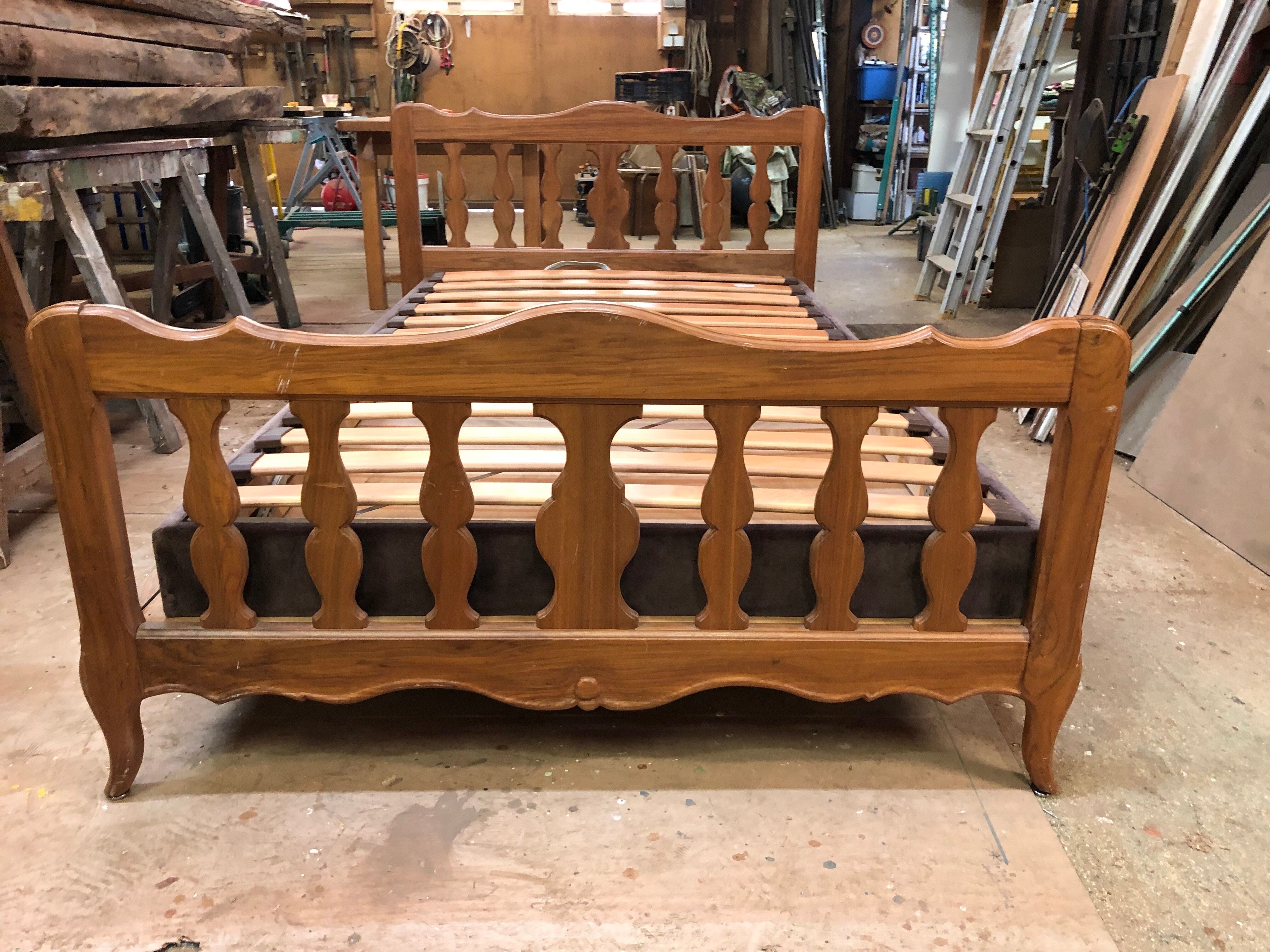 Bed 2 people in solid elm