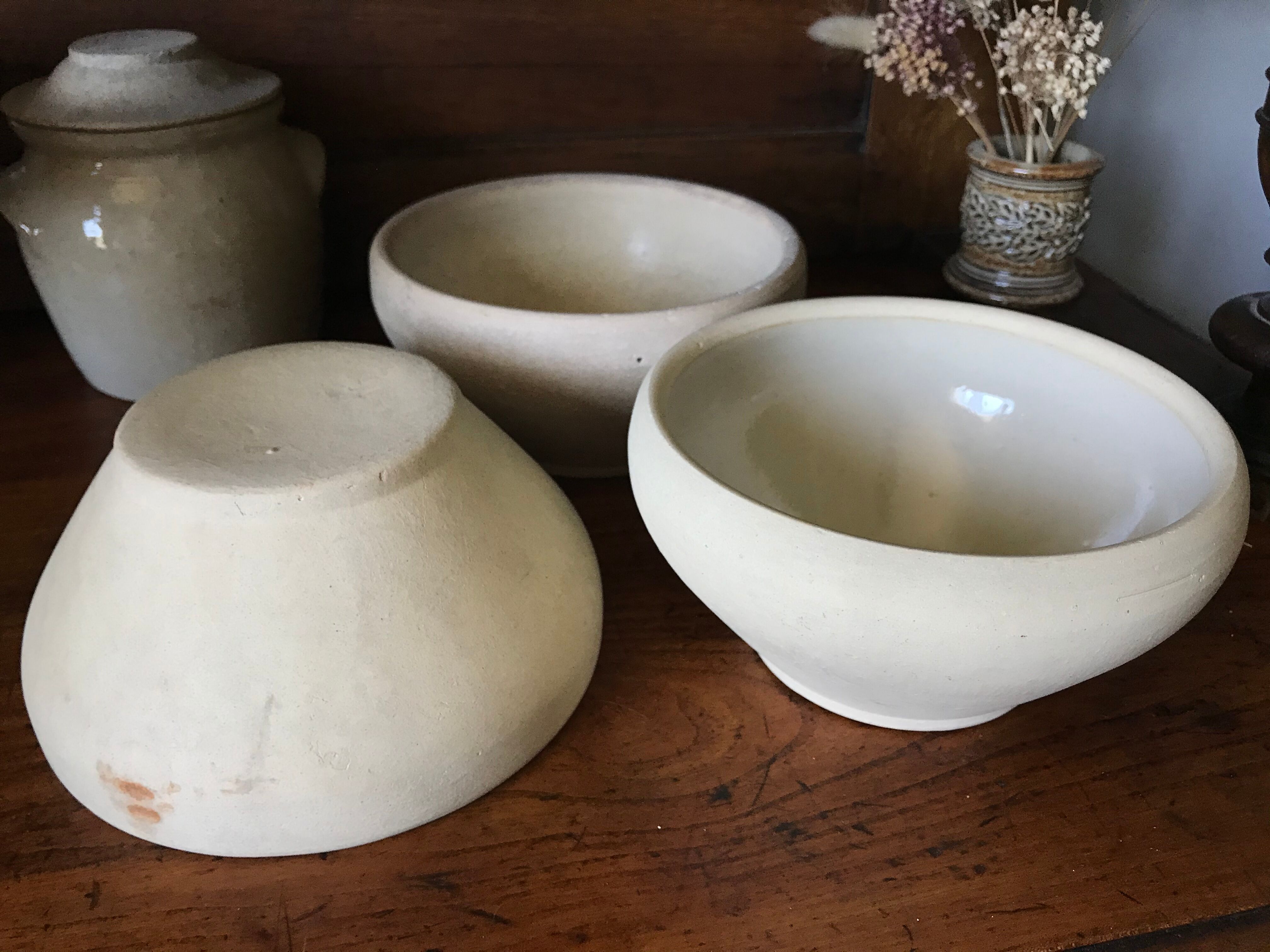 3 enamelled sandstone bowls 17cm