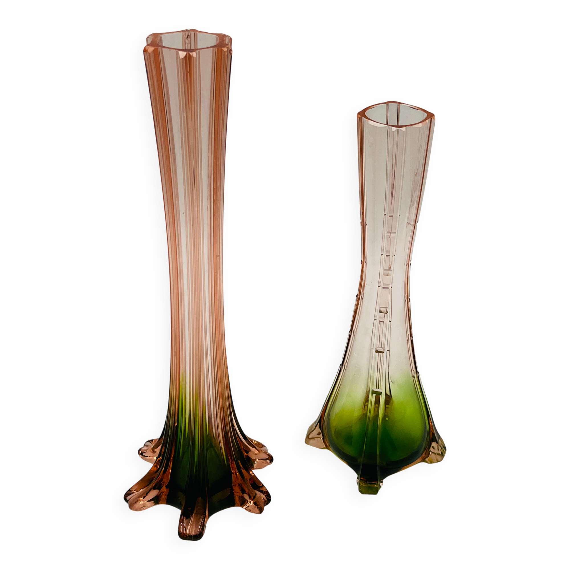 Paire de soliflores vintage en verre rose et vert