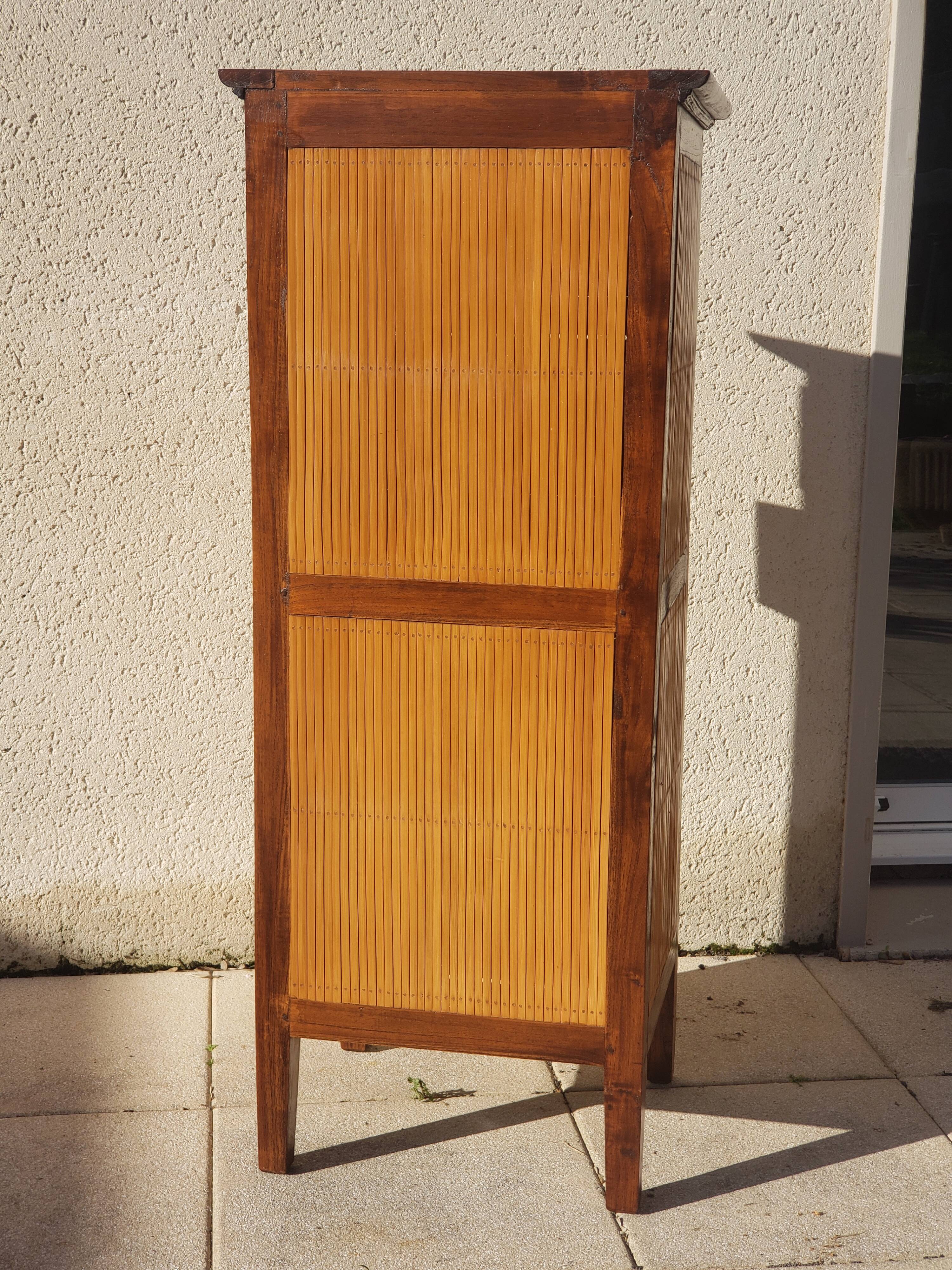 Vintage antique chest of drawers