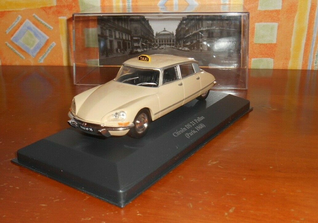 Citroen ds 21 pallas 1/43 taxi