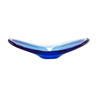 Flygsfors blue glass cup by Paul Kedelv