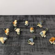 11 oiseaux miniatures en céramique émaillée polychrome