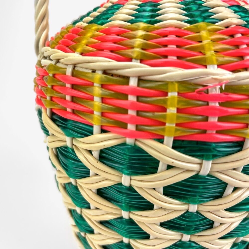 Multicolored glass bottle and braided scoubidou