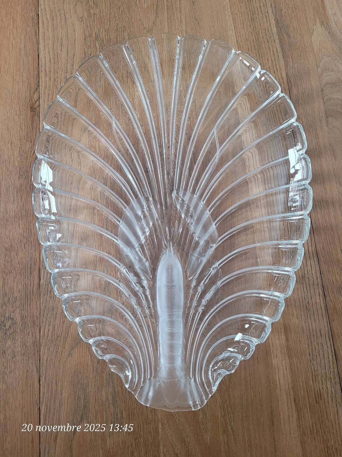 Glass serving dish