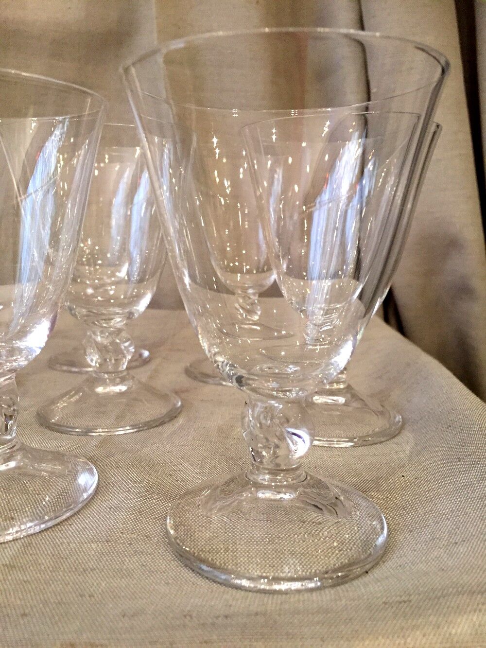 Suite of 11 glasses of white wine in crystal daum model orval