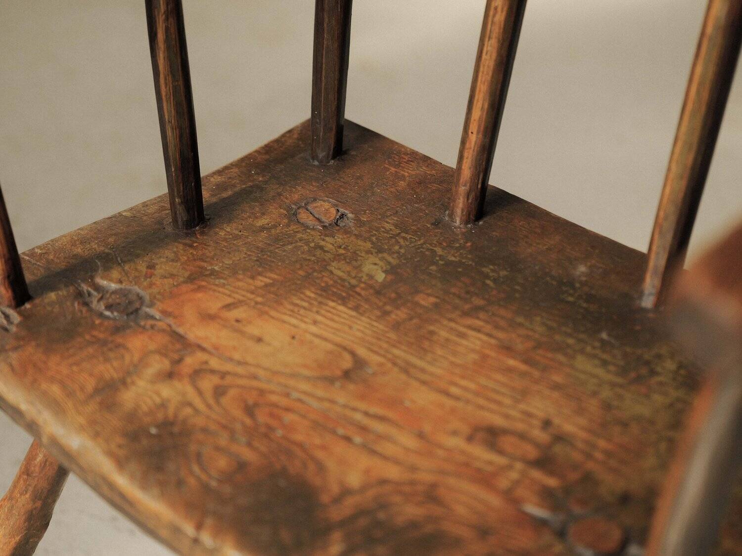 Fauteuil en bois massif, art populaire, Royaume-Uni , XIXᵉ siècle