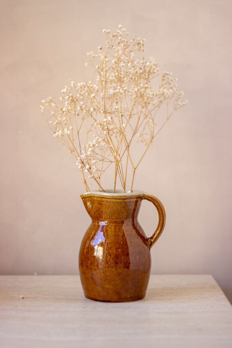 Pitcher in Berry sandstone