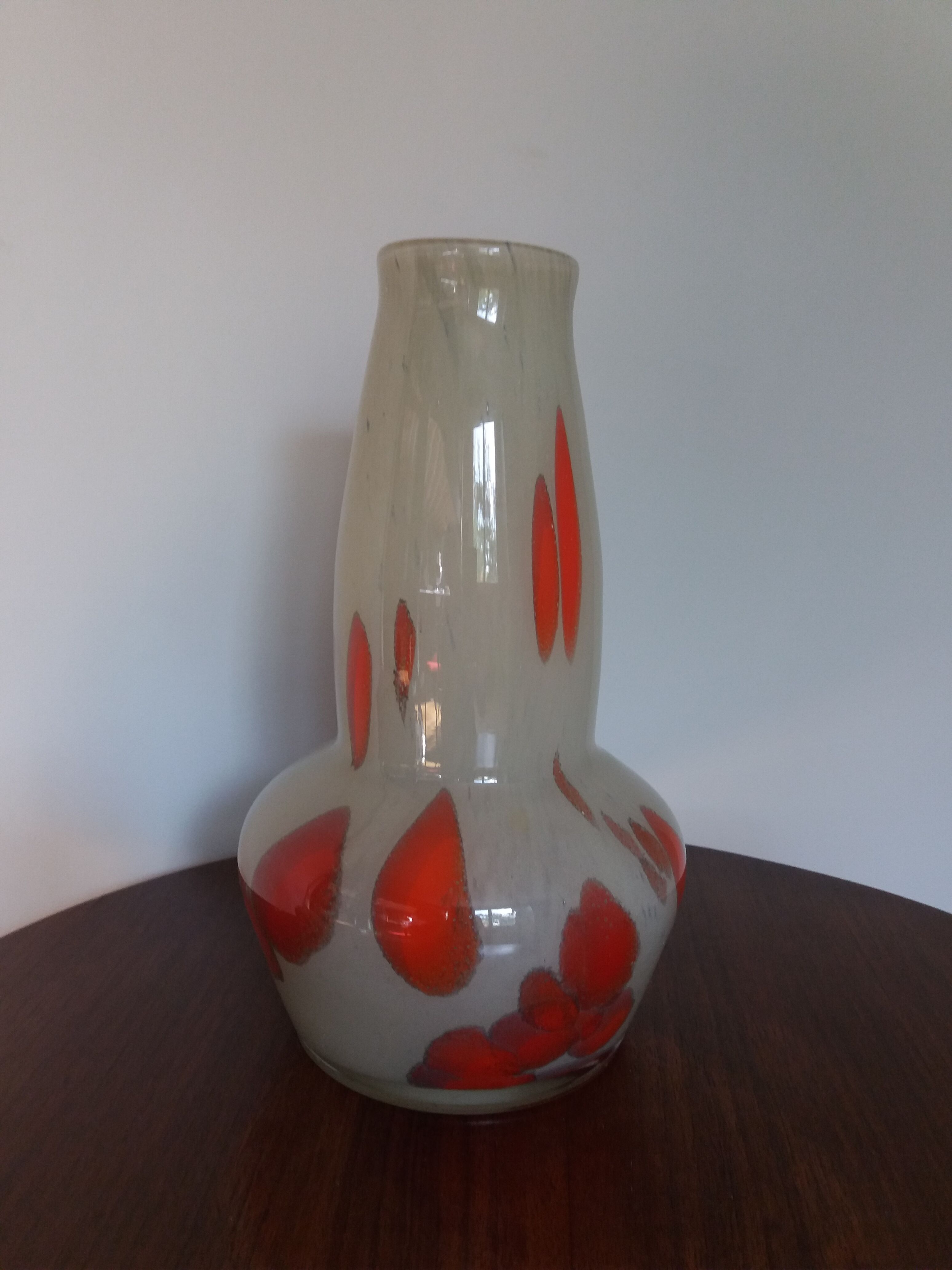 Blown glass vase 70s