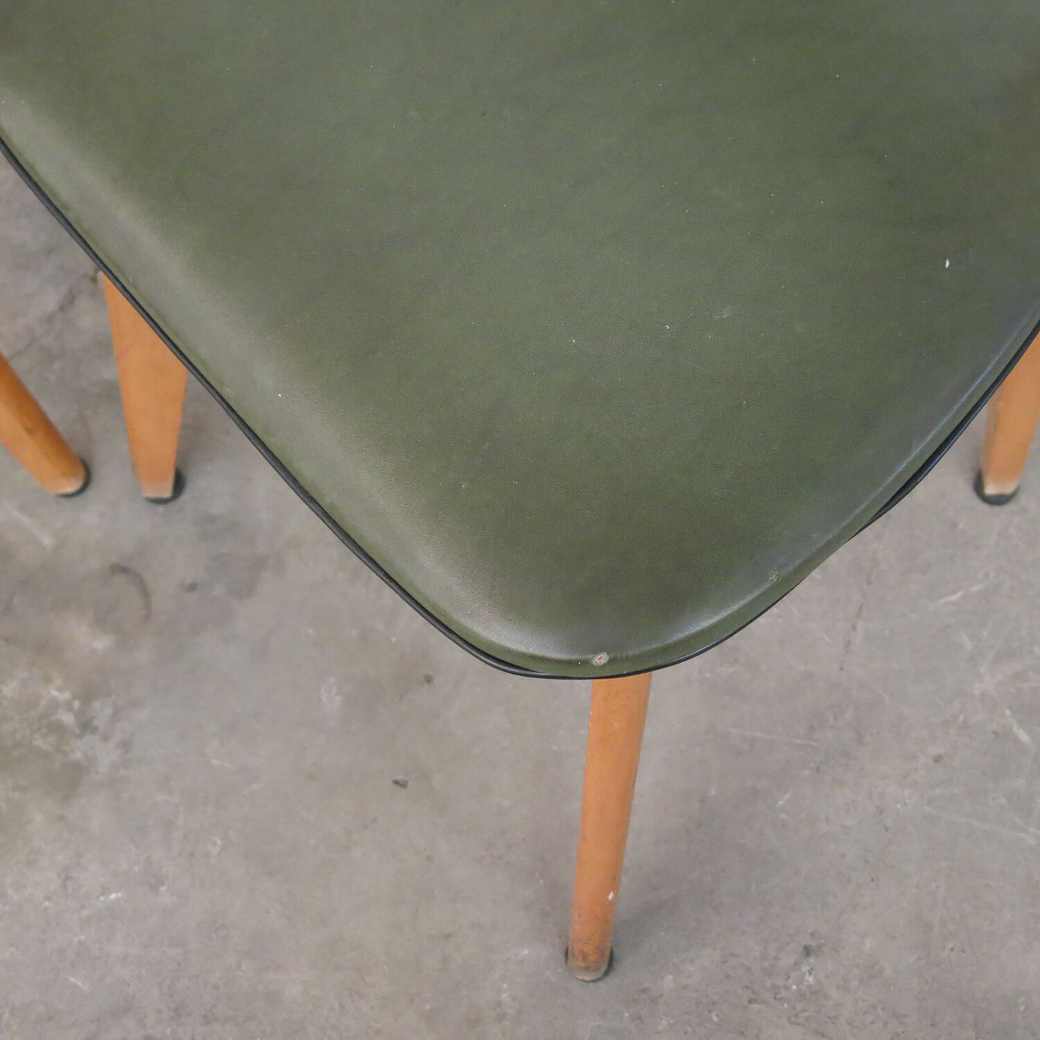 Paire de chaises bistrot des années 50
