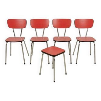 Set of 4 Chairs + 1 Stool - in Red Formica