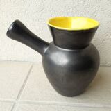 Two-tone ceramic jug