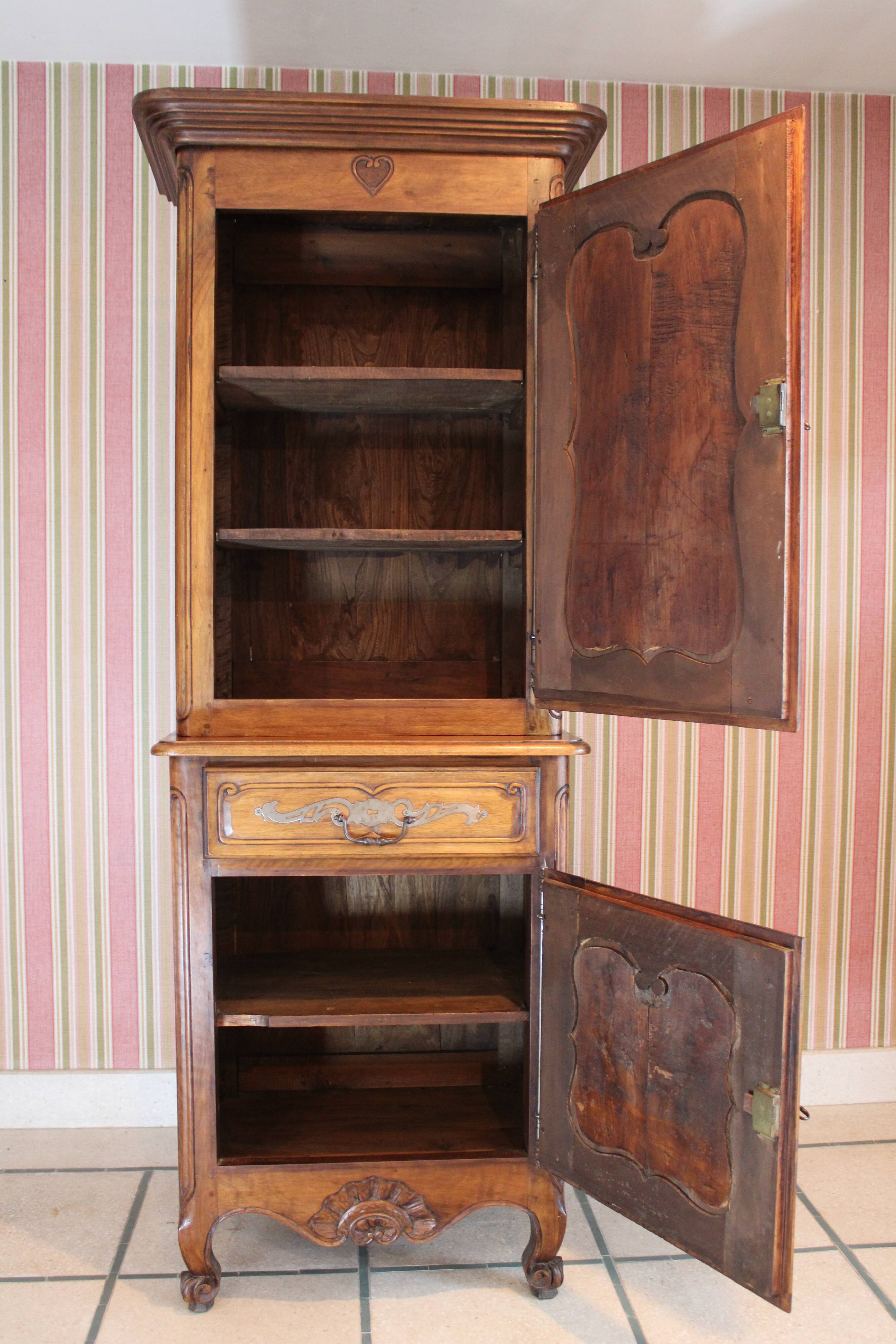 Standing Regency style man