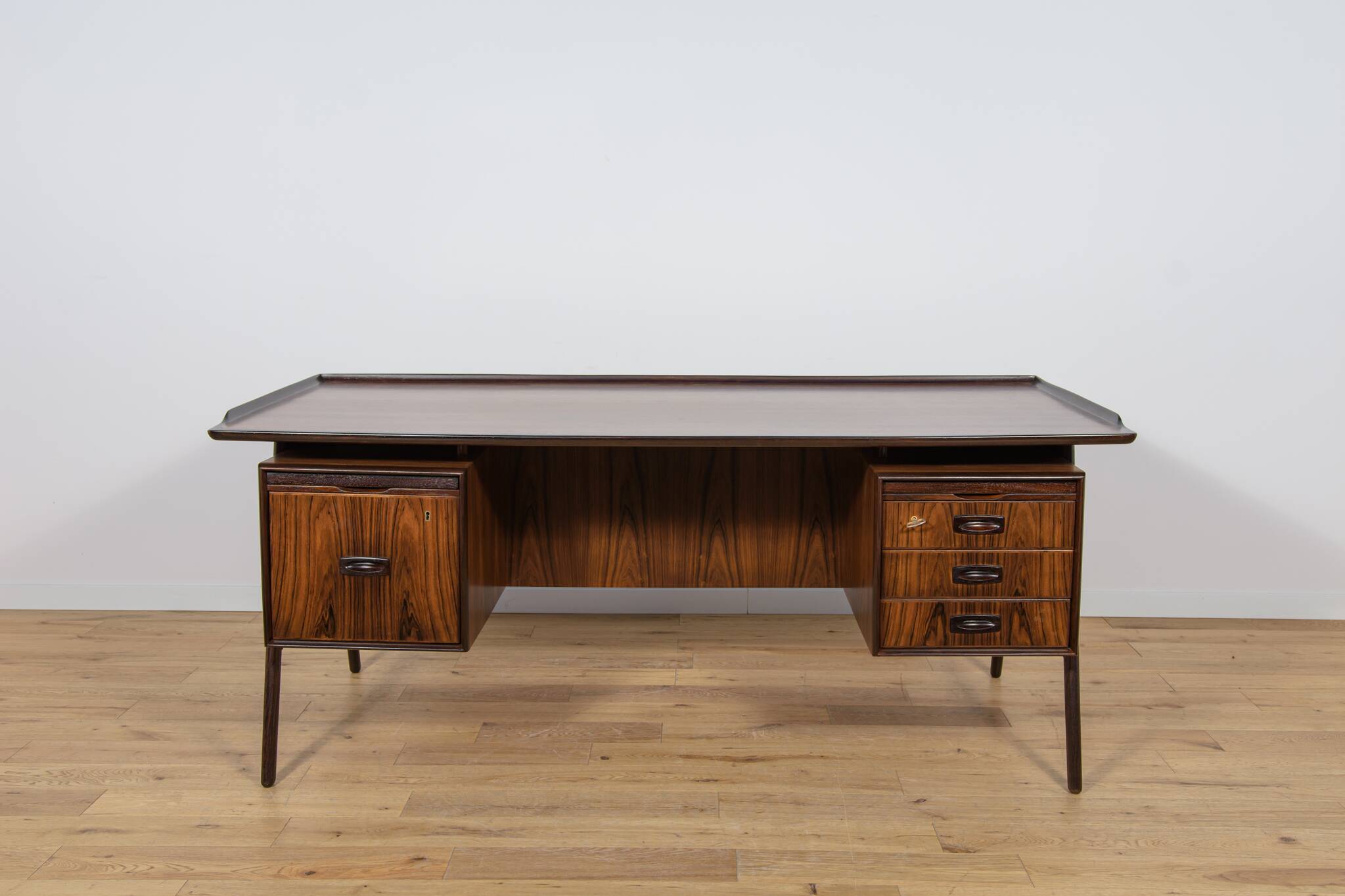 Large Mid-Century Freestanding Rosewood Desk, Denmark, 1960s