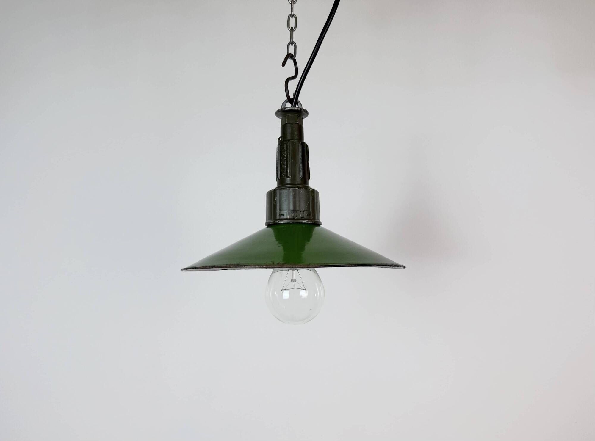Industrial Green Enamel Military Pendant Lamp with Cast Aluminium Top, 1960