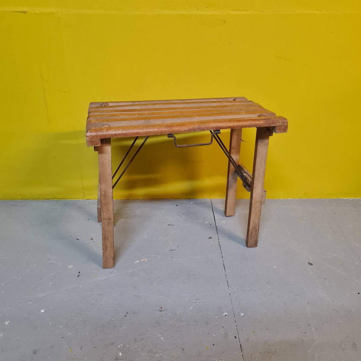 Ancien Tabouret Trépied Pêcheur En Bois Et Cuir – Rustique Et Authentique