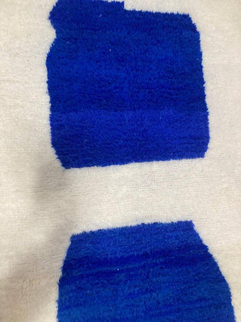 Handmade Berber rug in pure wool, size 200 x 300 cm