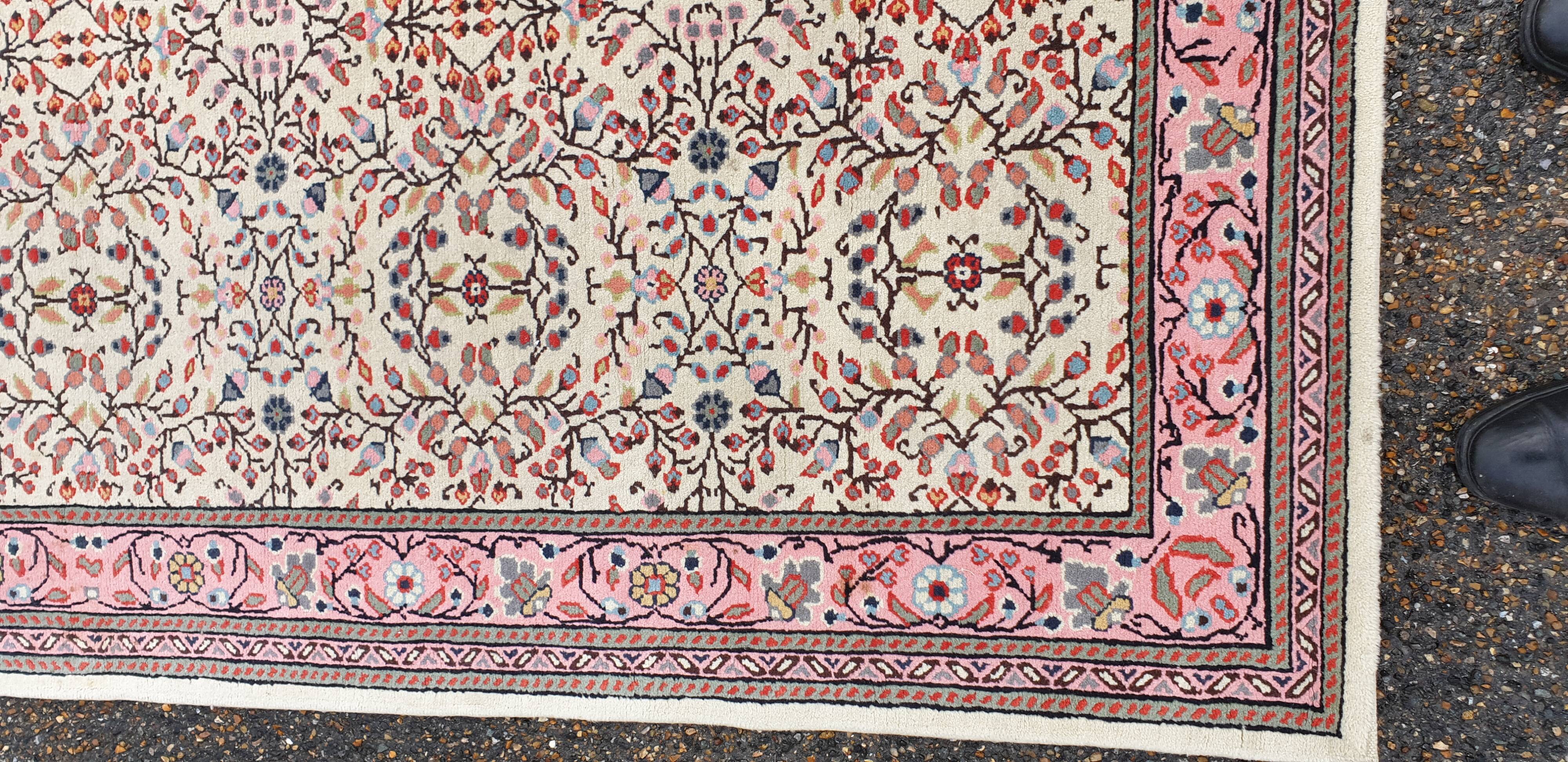 Traditional Persian carpet, 132x168 cm