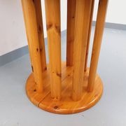 Table à manger ronde scandinave vintage style Rainer Daumiller en pin