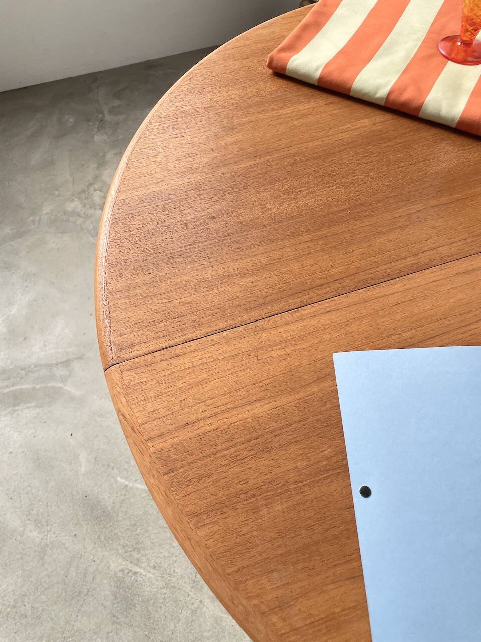 Scandinavian round teak table with extension