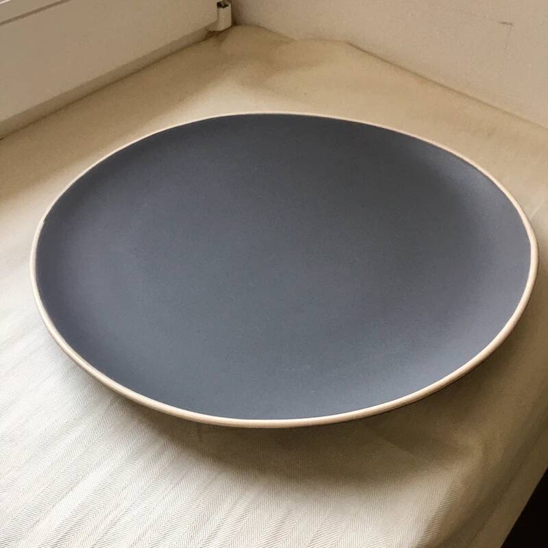 Asymmetrical grey stoneware plate 26 cm