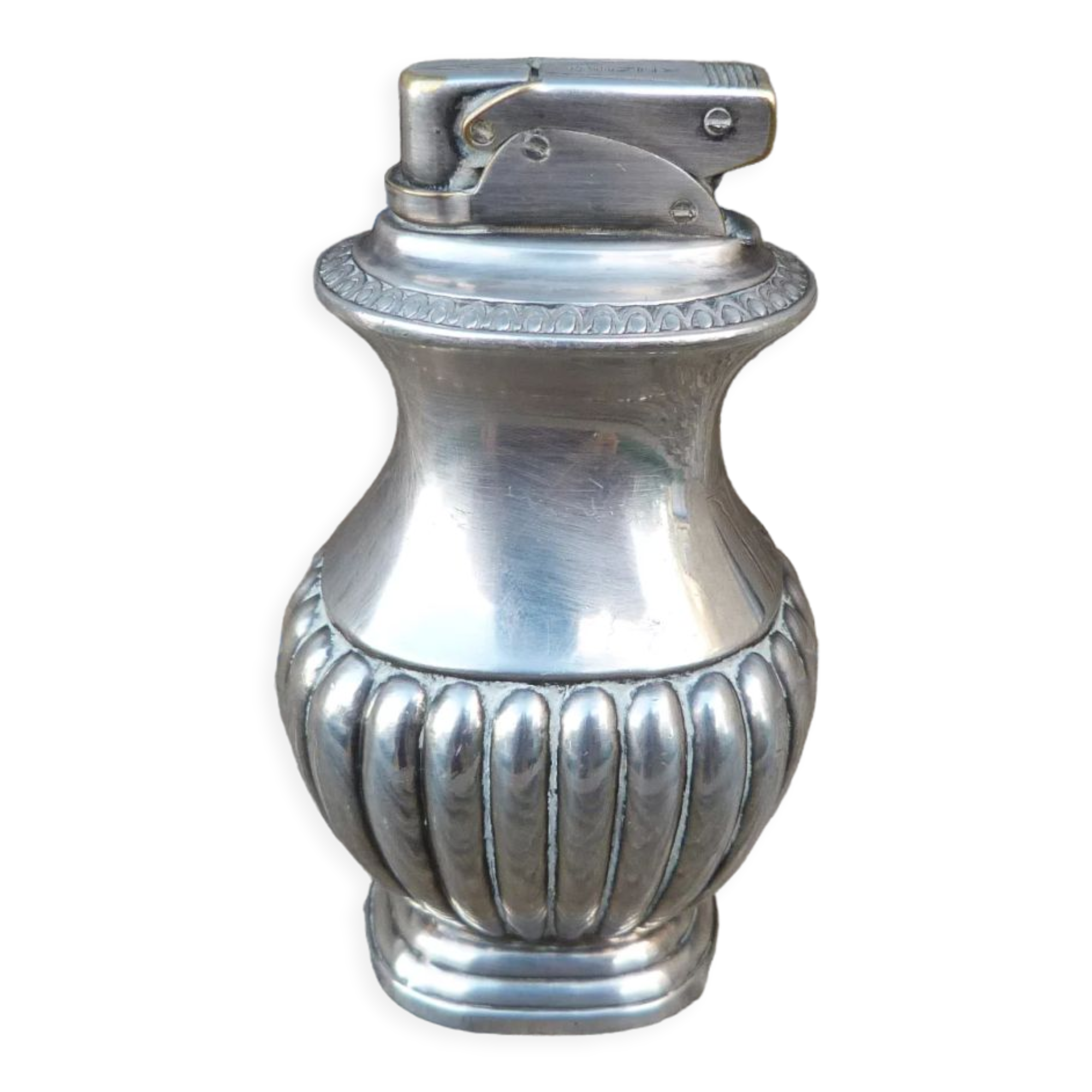 Berney Thada table lighter oil lighter