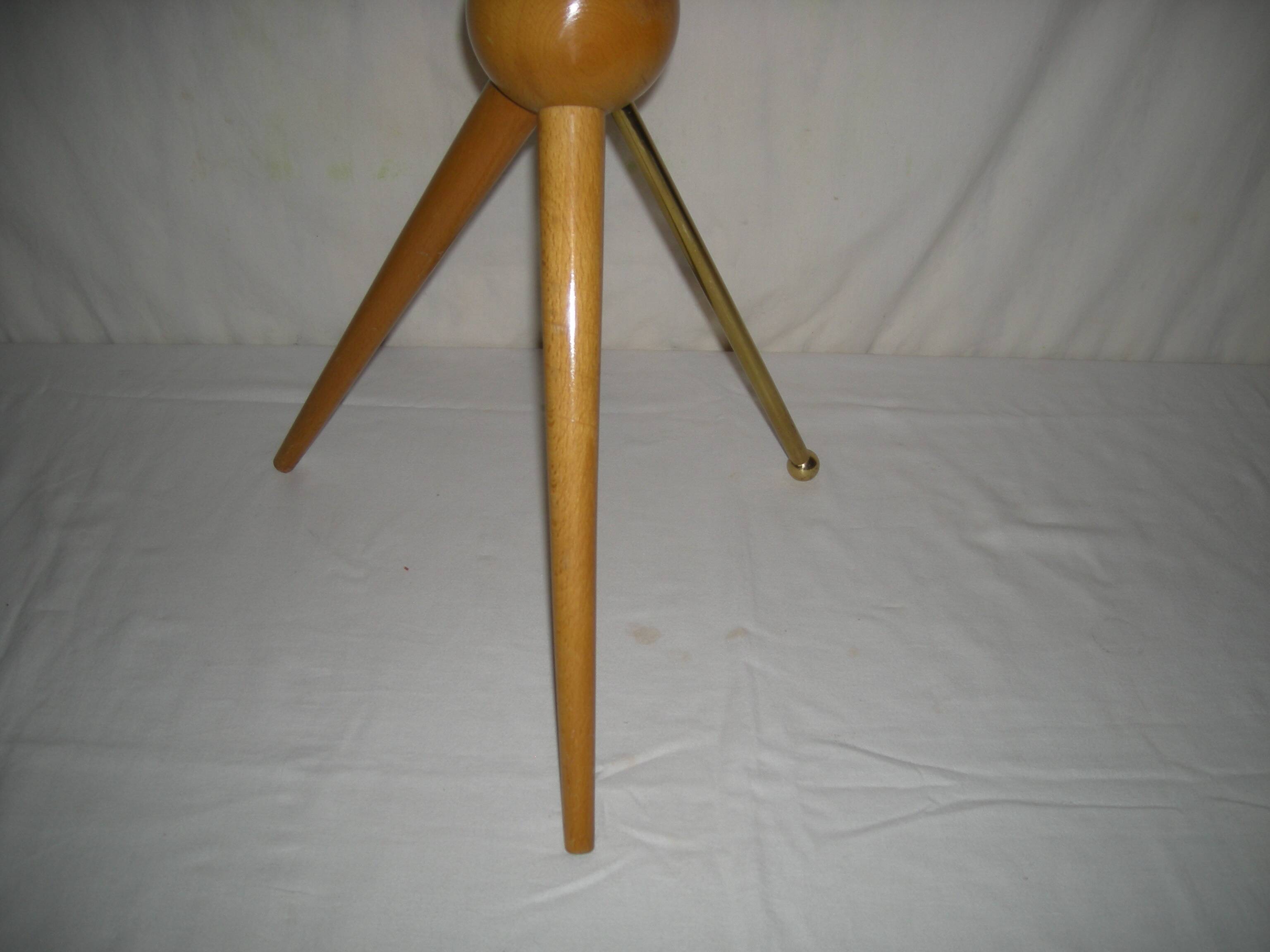 Cendrier sur pied  tripode de style italien des années 50