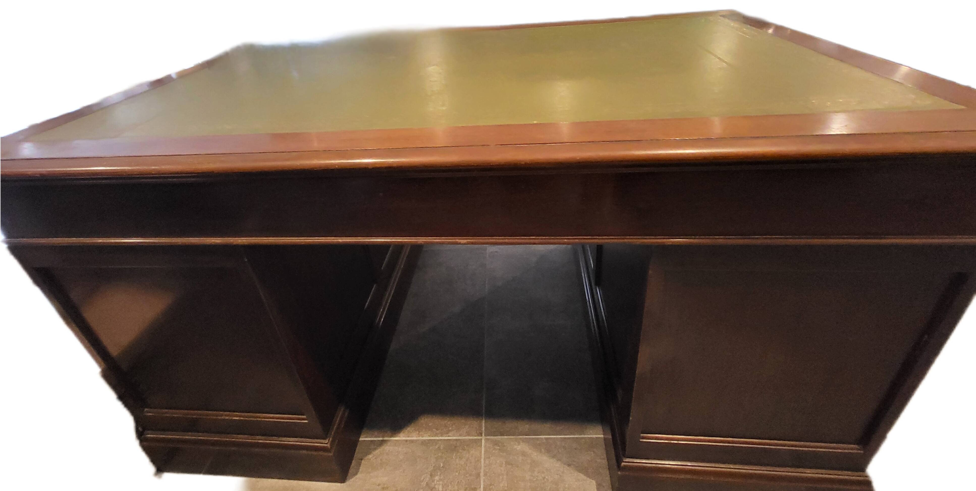 Bureau Anglais "Pedestral  Desk" Époque  Victorienne