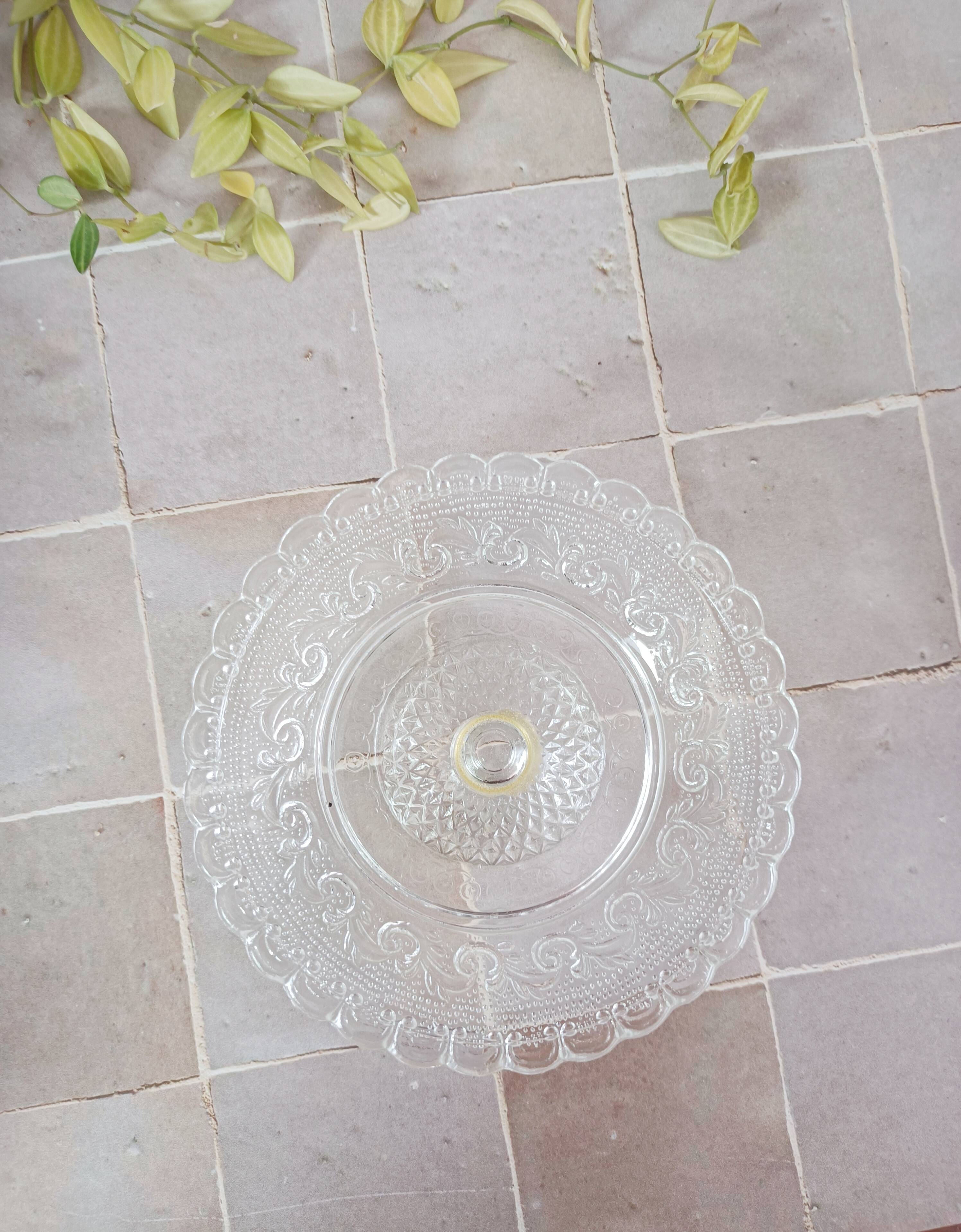 Glass footed cup
