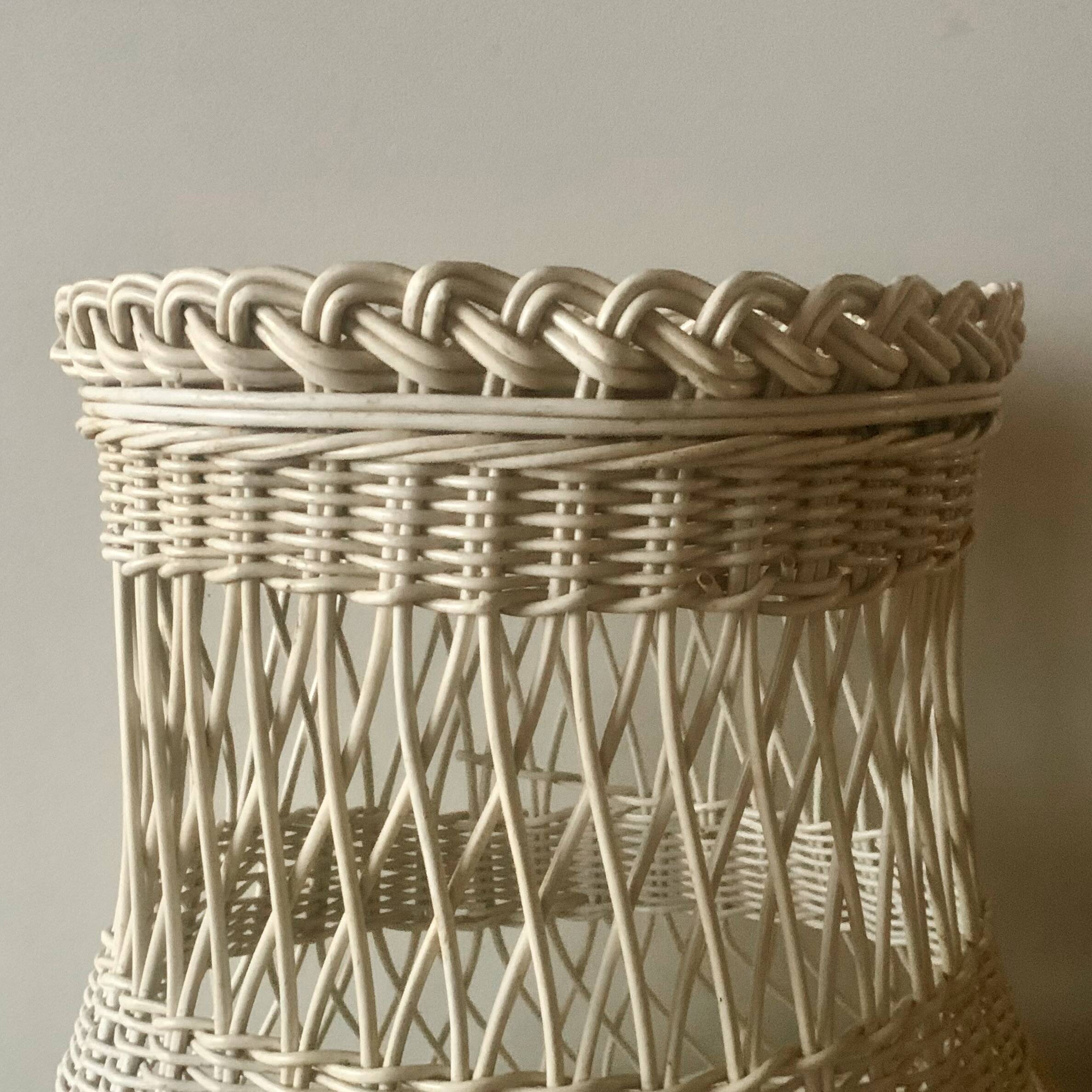 Large vintage wicker basket -