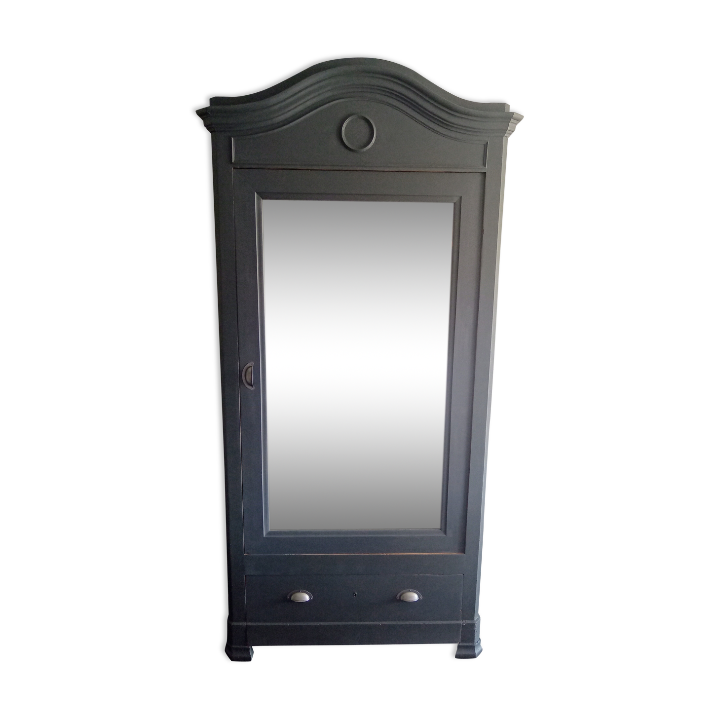 Good-looking wardrobe