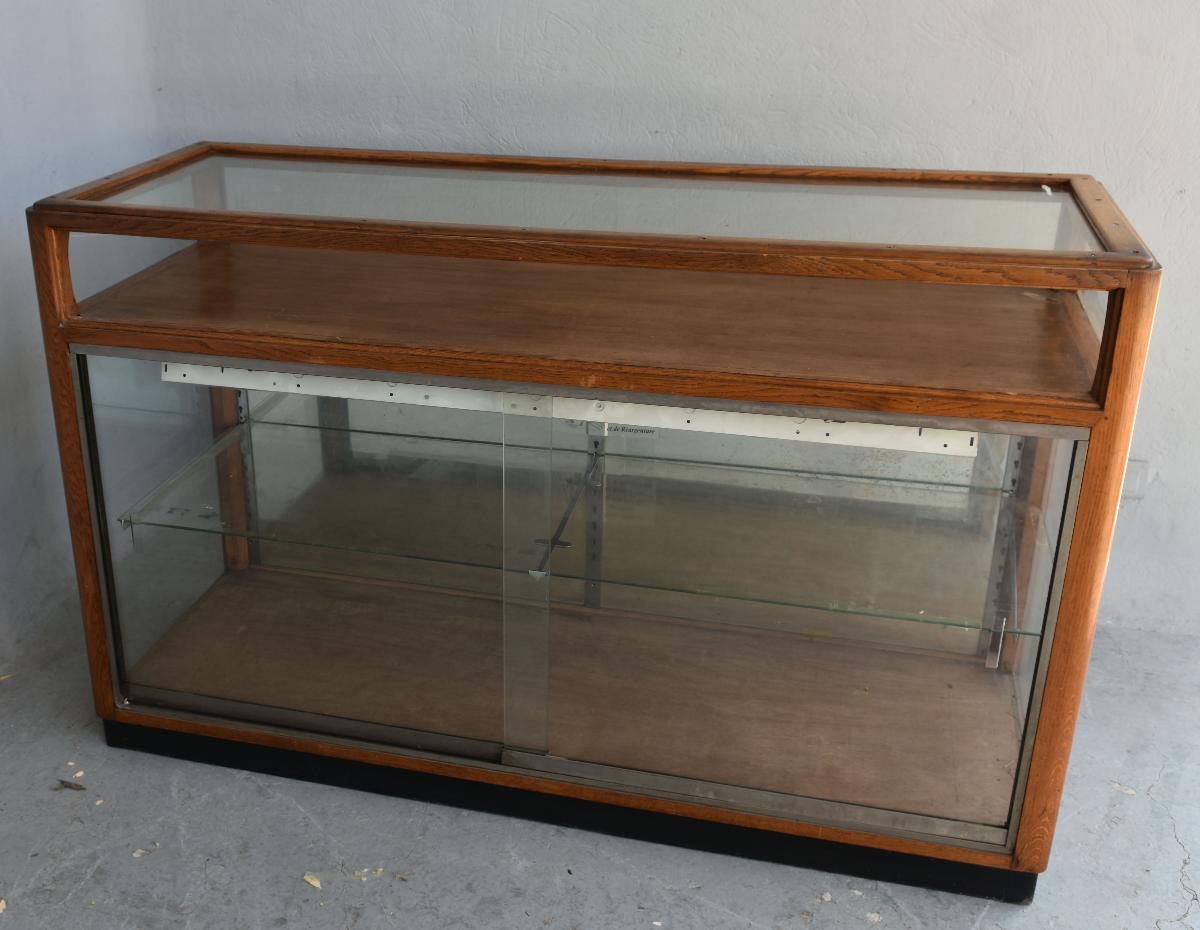 Jeweller's bank of the 1940s