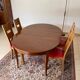Table en bois ovale 6/8 personnes et 4 chaises art déco