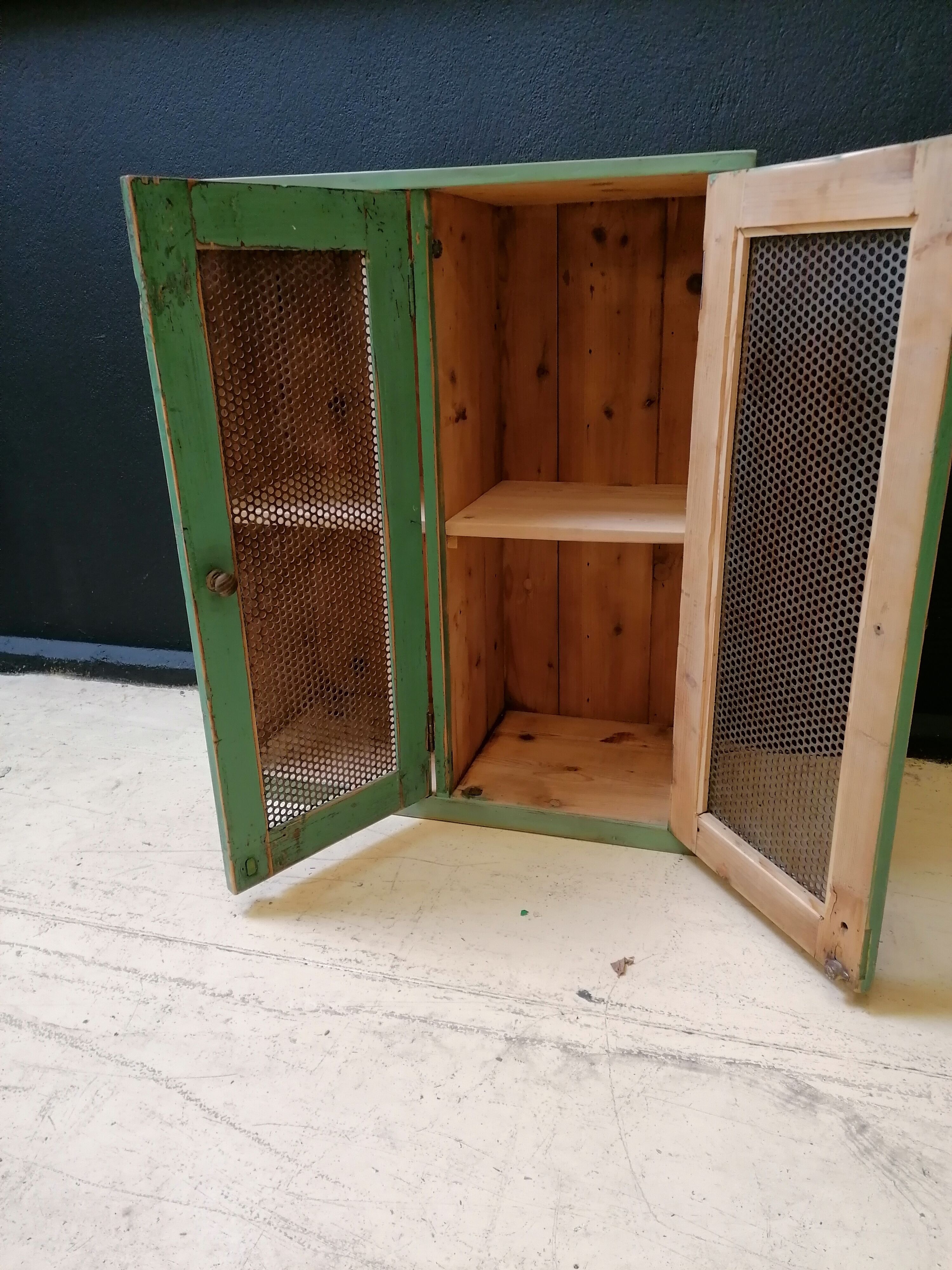 Garde manger en bois années 60