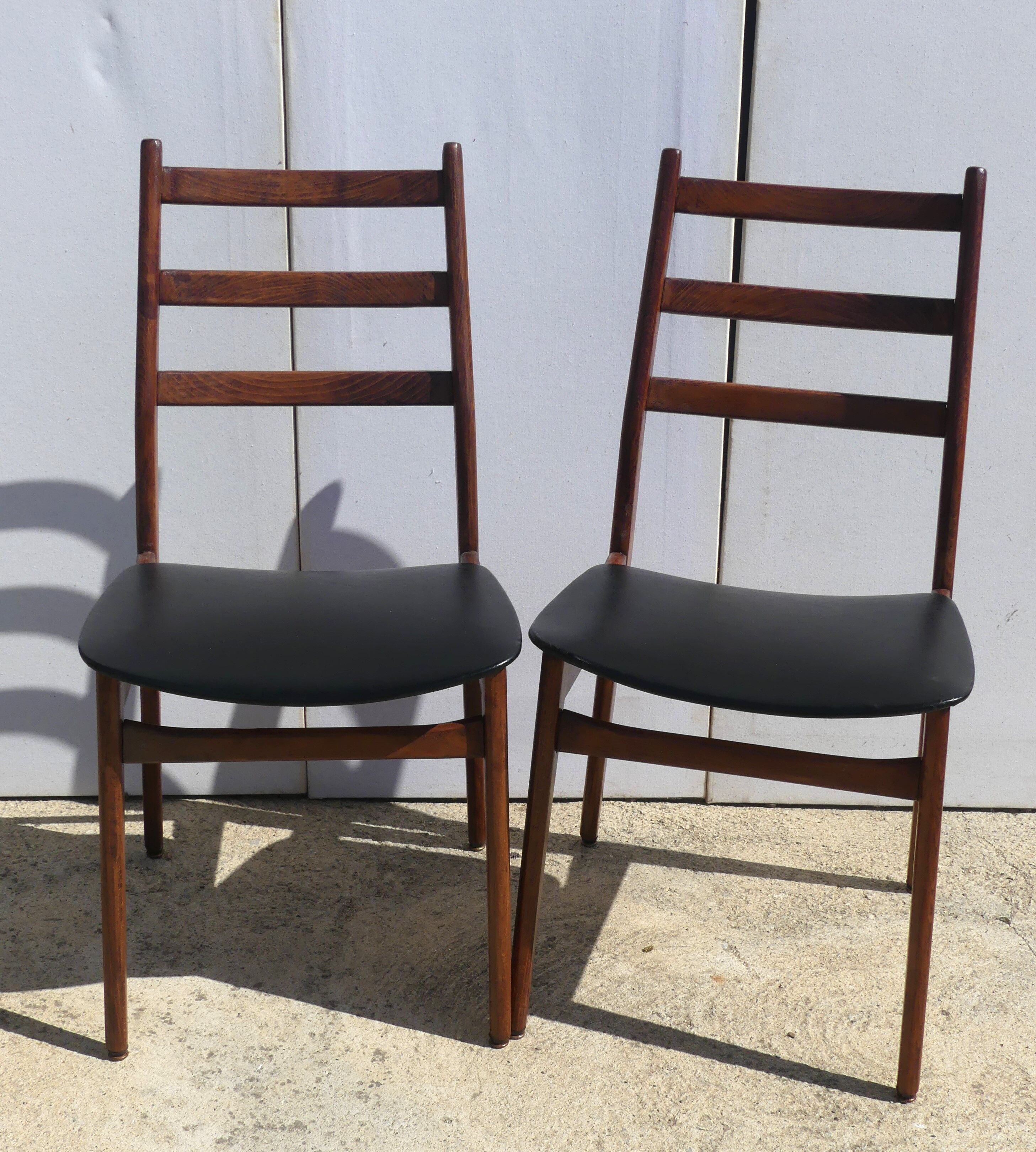 Pair of scandinavian chairs