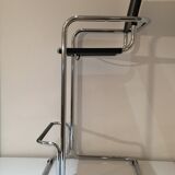 Cantilever design bar