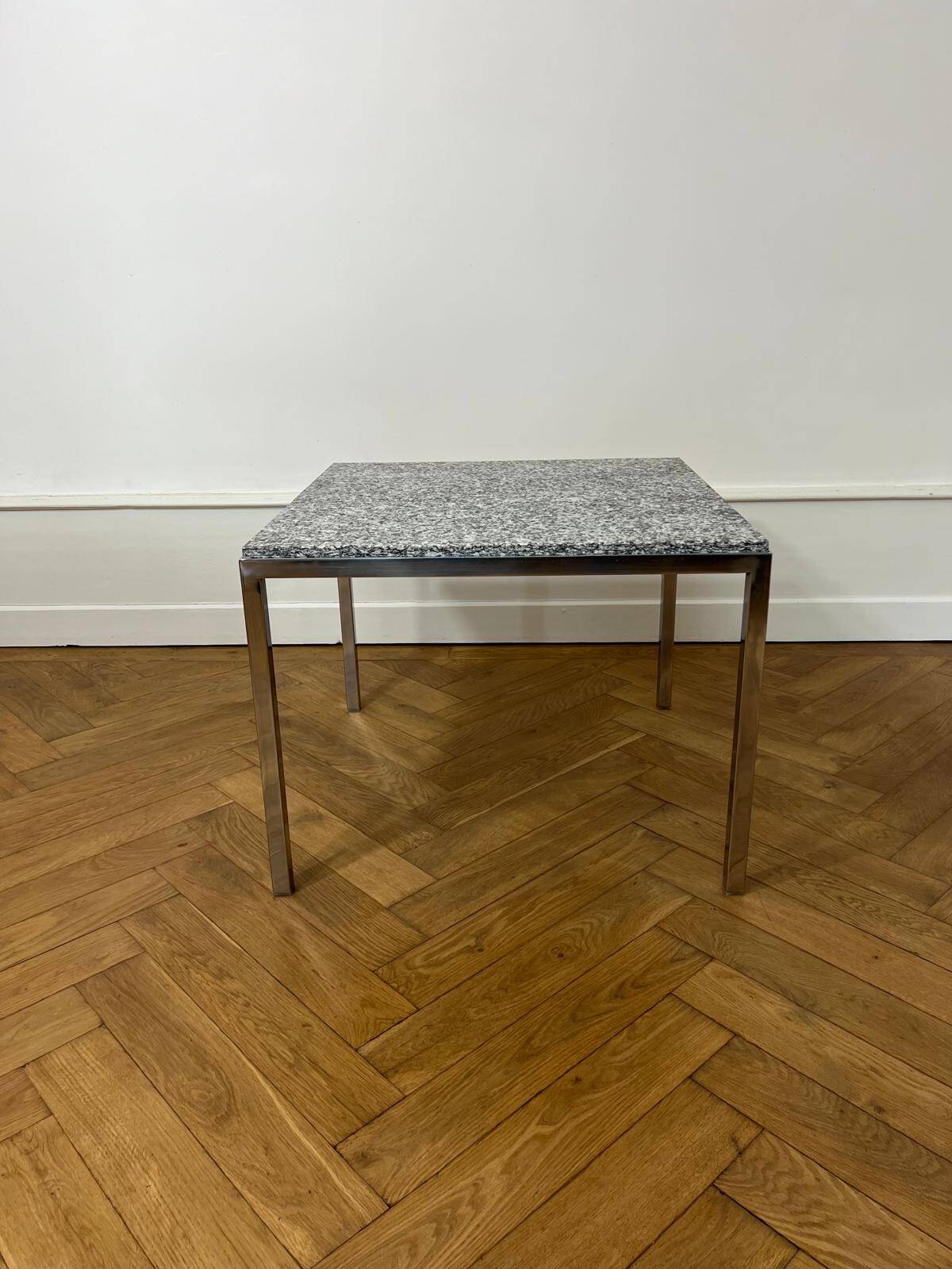 Table basse carré acier chromé et marbre, design année 1970