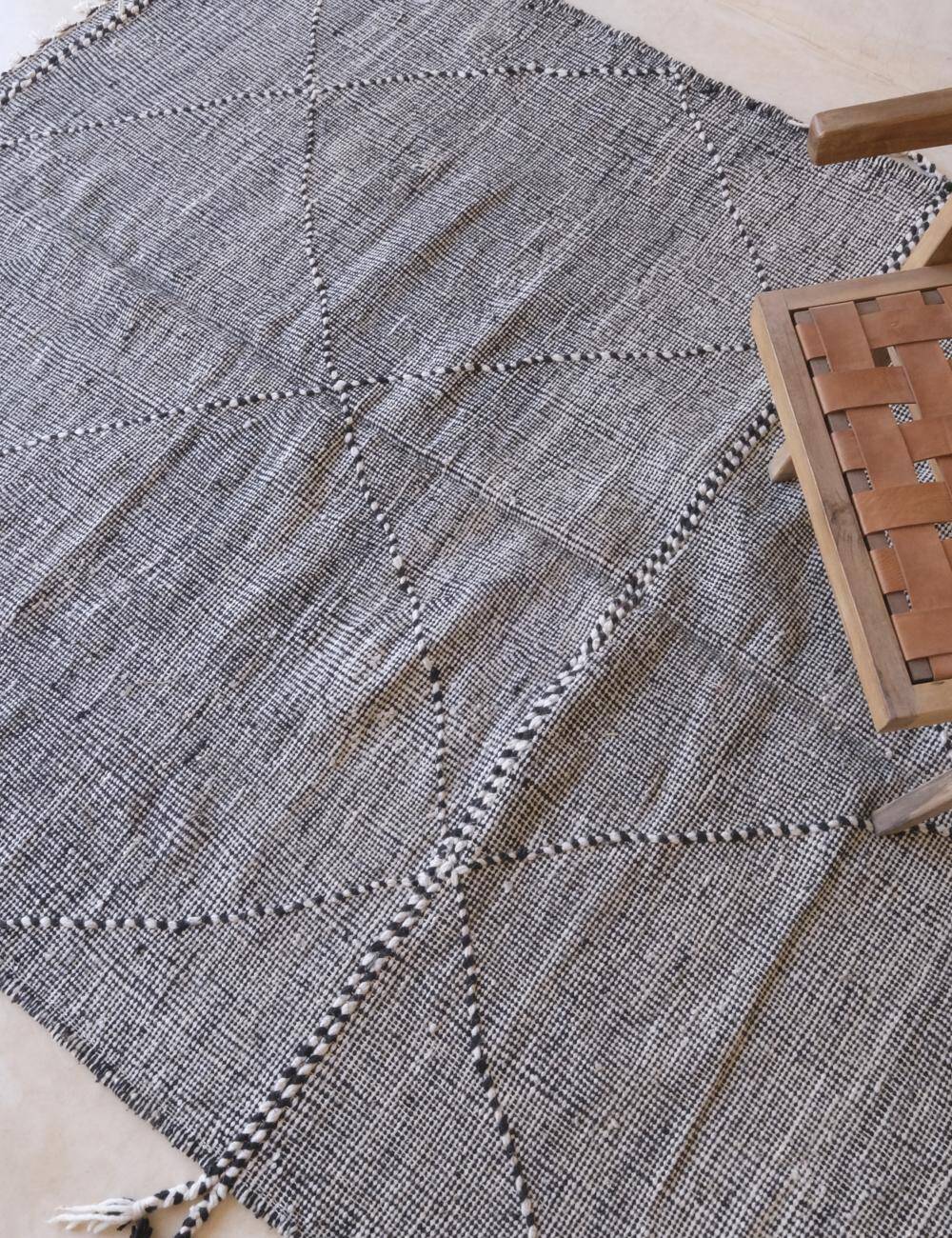 Berber Kilim Zanafi Rug - 316 X 185 cm