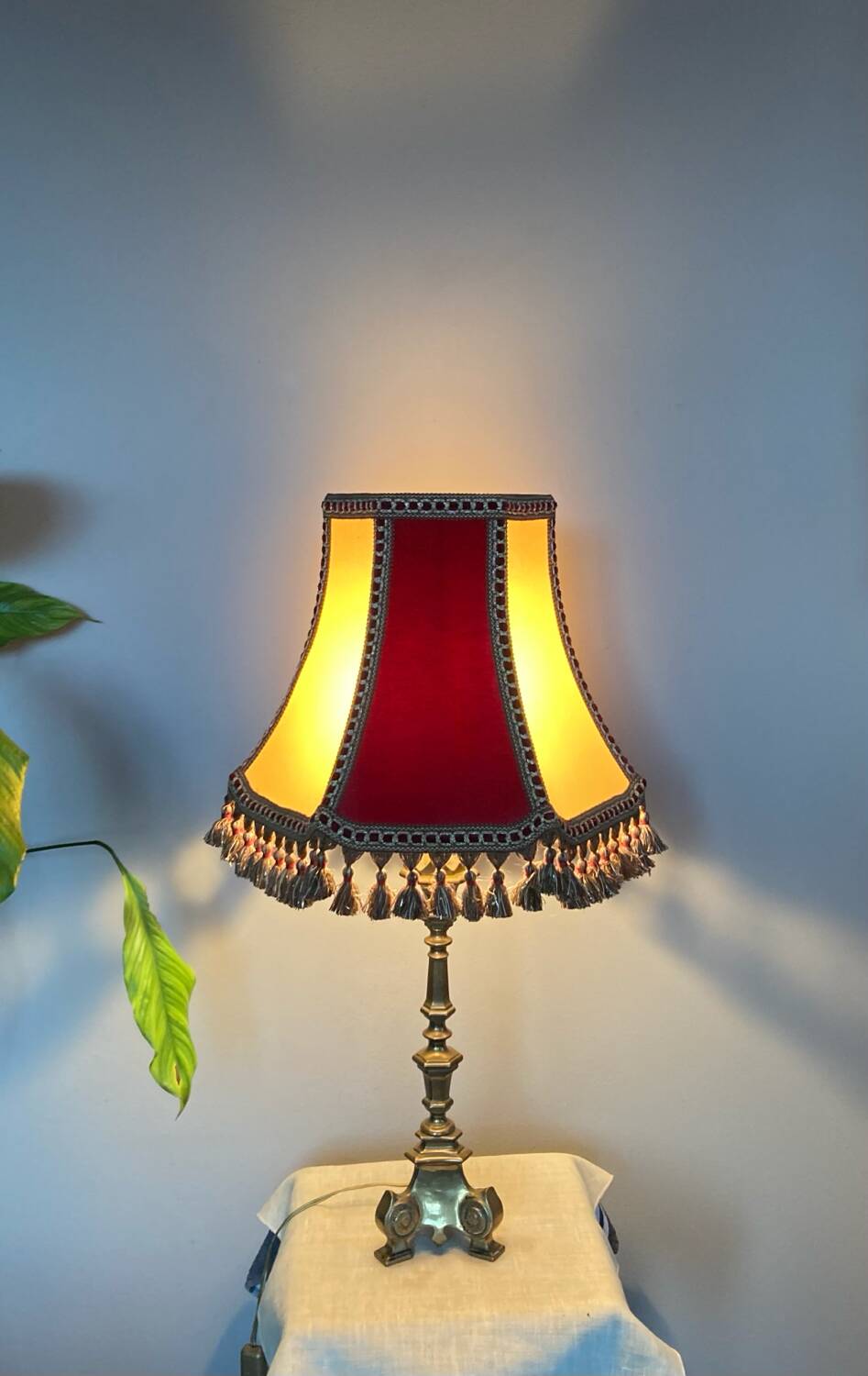 Pic candle living room lamp in solid brass, 20th century