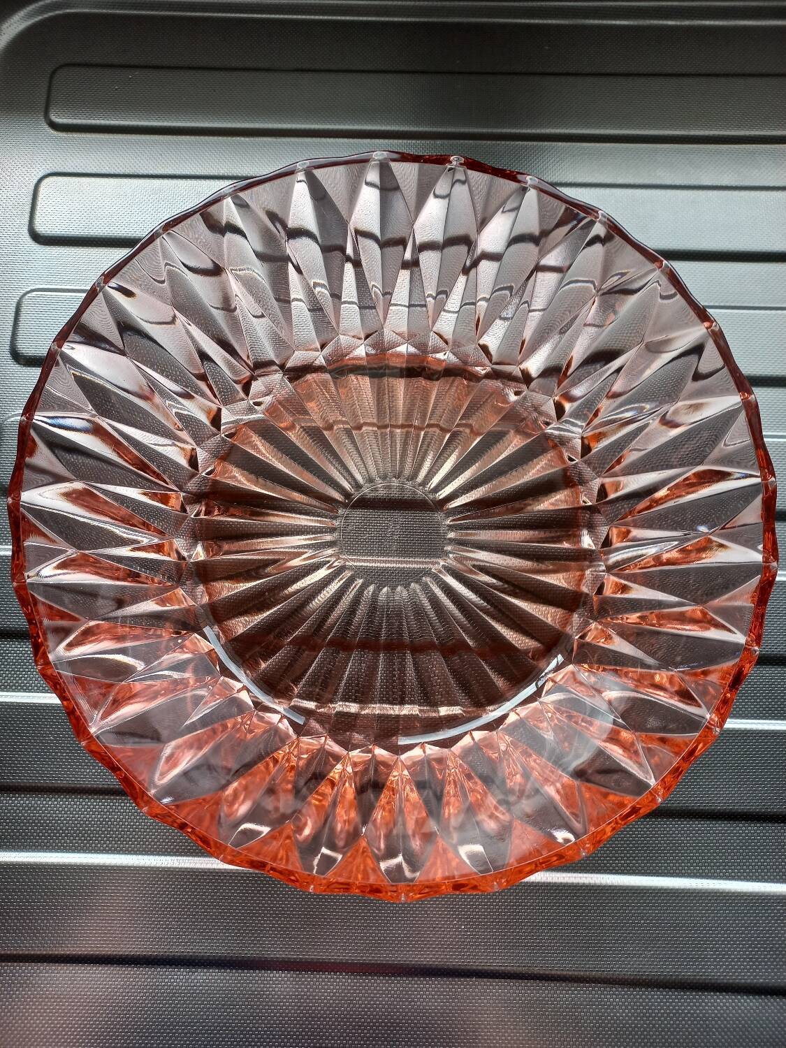 Chiseled pink glass salad bowl