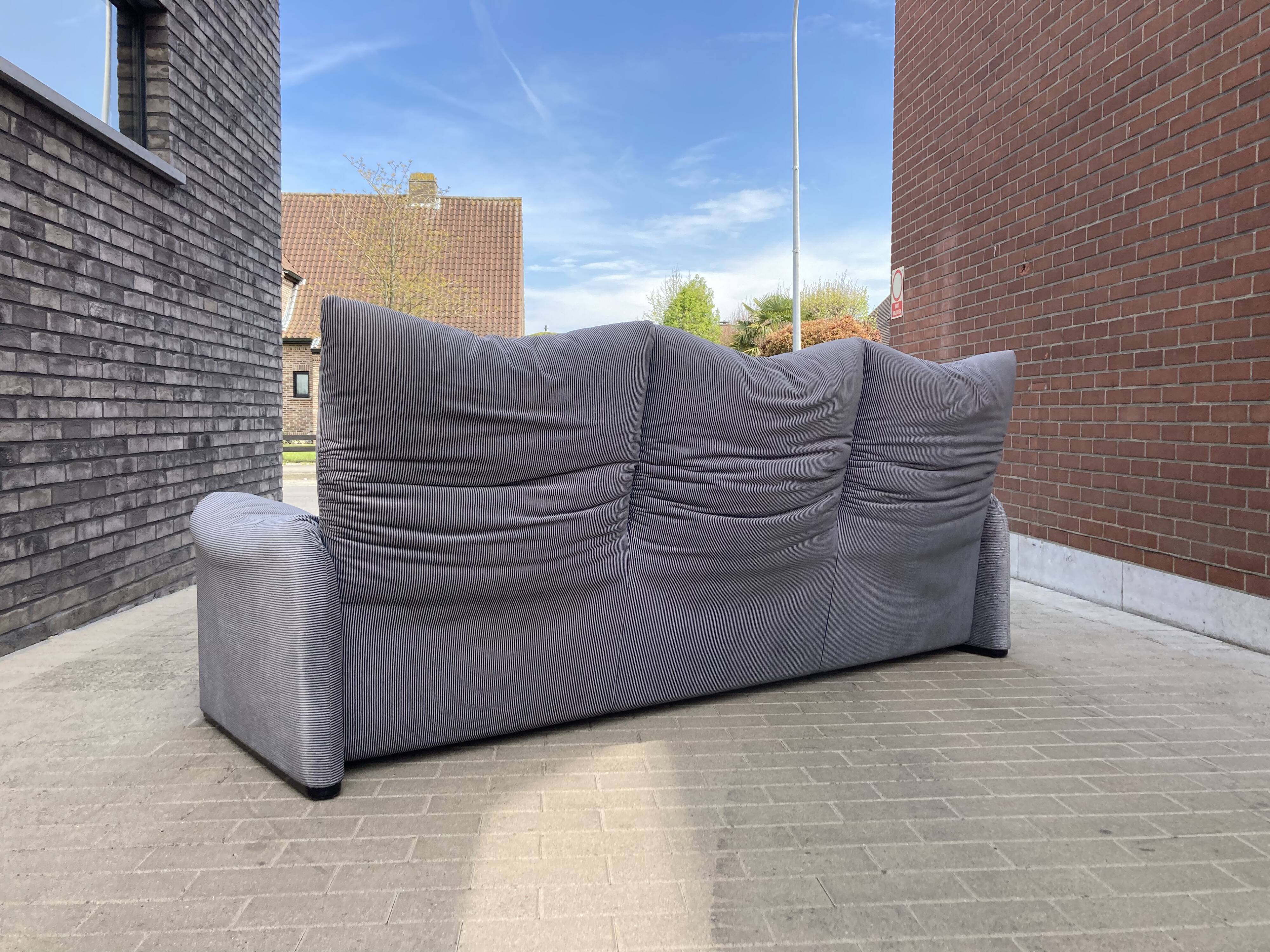 Set of 2 Maralunga sofas by Vico Magistretti for Cassina